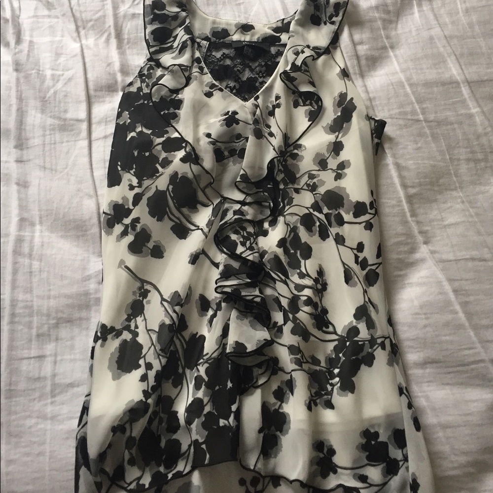 Flower print black and white top
