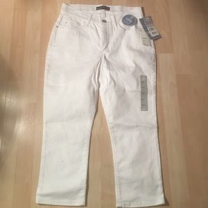 Lee Capri Soft Slimming Stretch