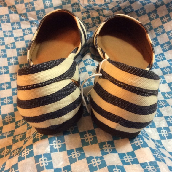 💥Merona💥 Pointy flats💥Cream & Navy💥 - Picture 5 of 8