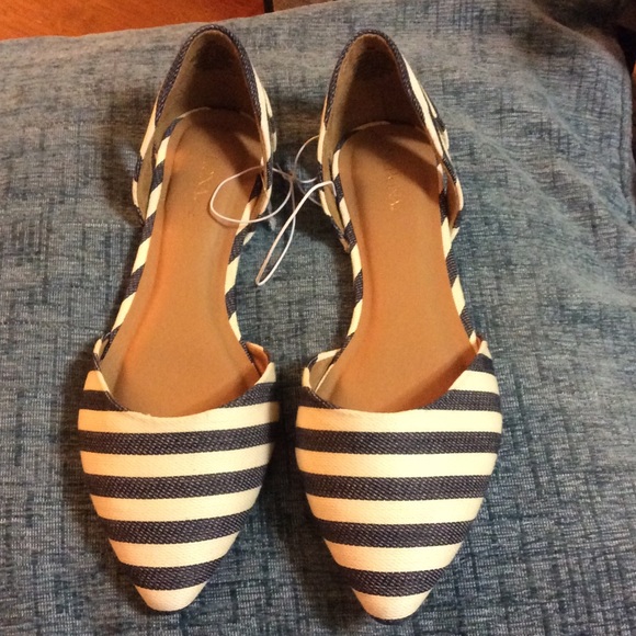 💥Merona💥 Pointy flats💥Cream & Navy💥 - Picture 7 of 8