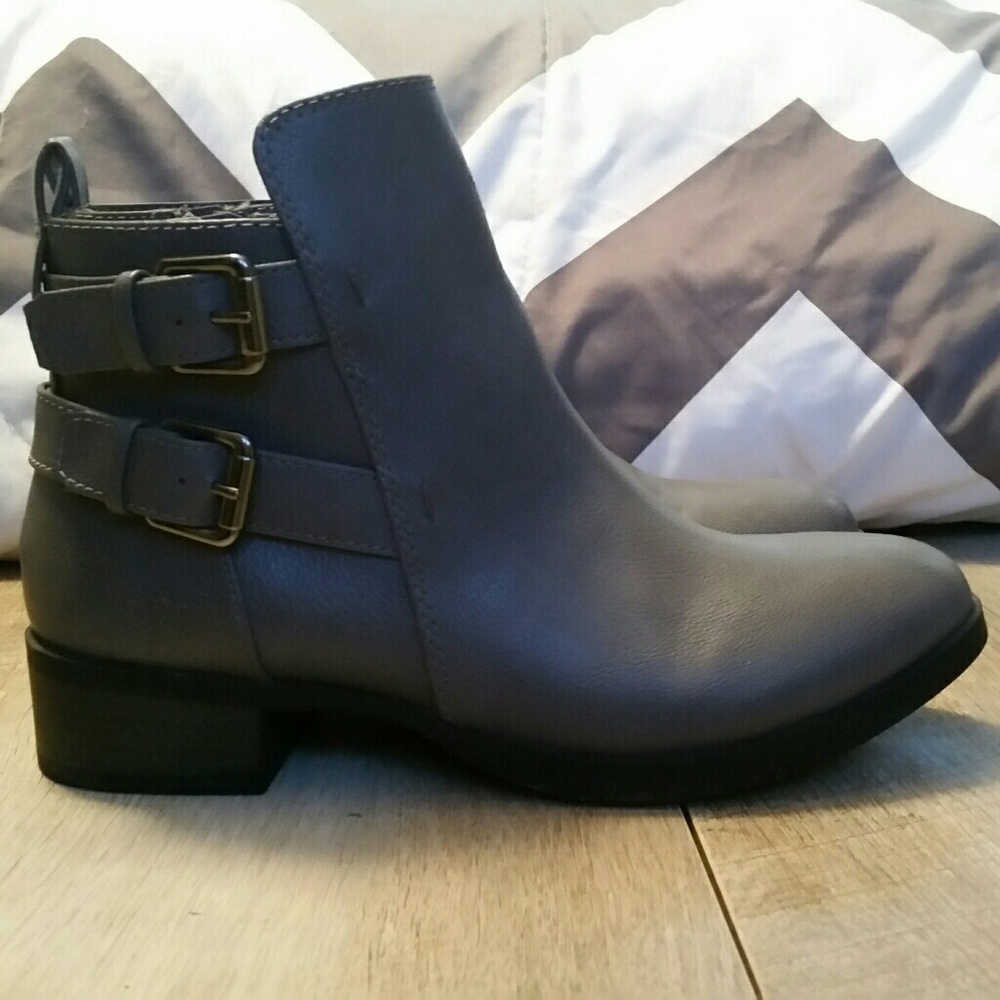 Grey short boots