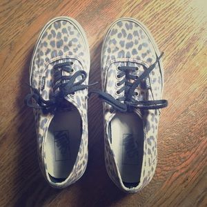 Cheetah Print Classic Vans Women 9.5- Men 8