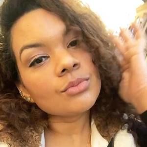 Meet your Posher, Javie