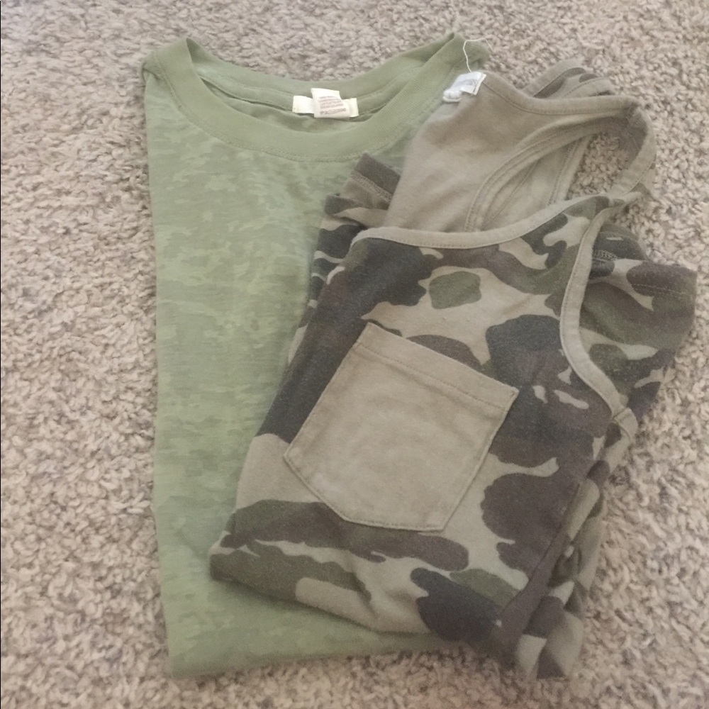 COUNTRY camo tank and short sleeve top