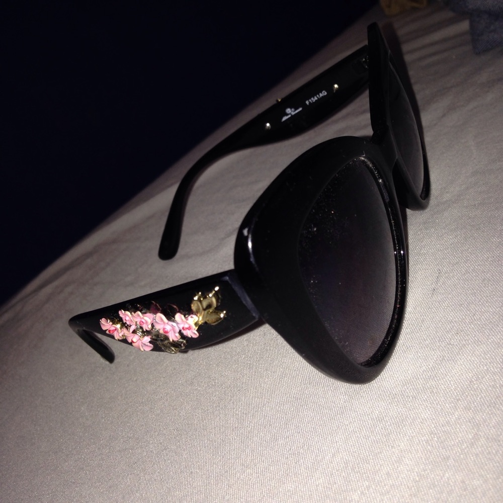 Cat eye sun glasses