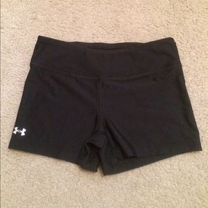 Women's Under Armour Spandex Shorts-Small