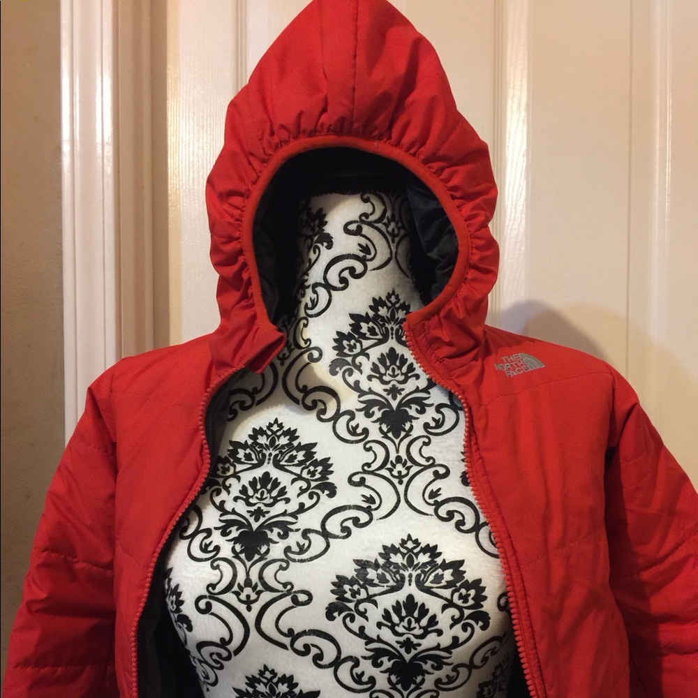 The North Face boys reversible puffy coat