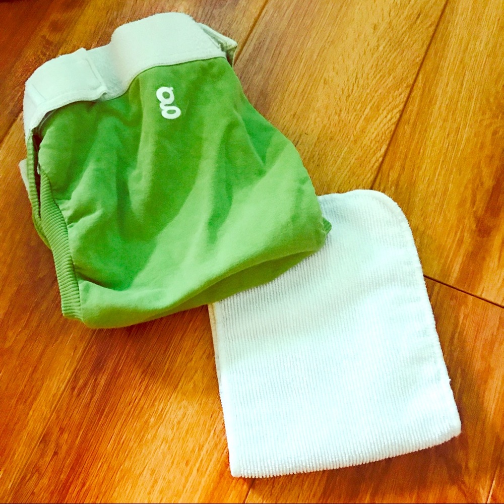 G diapers in retro green. EUC size 13-36 lbs, lg