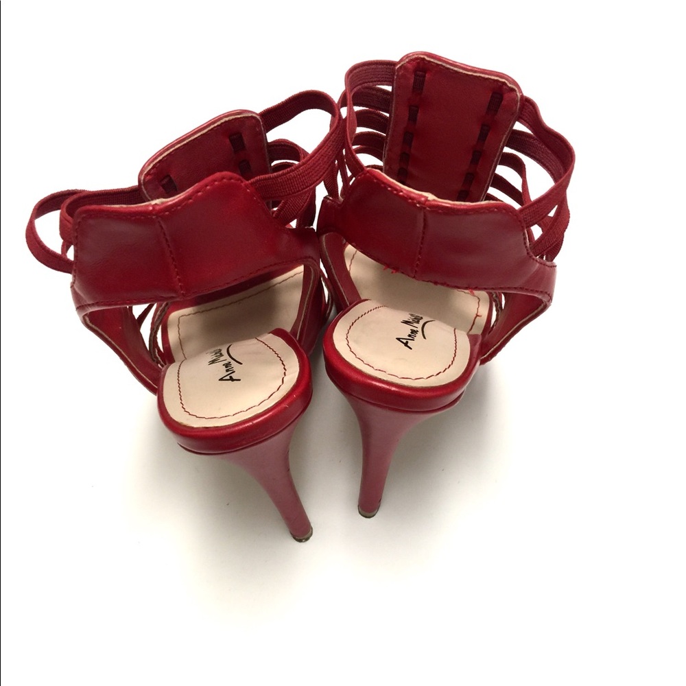 Red Slingback Heels ❤ - Picture 3 of 4