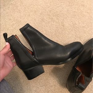 SALE jefferey Campbell ORILEY booties sz 6