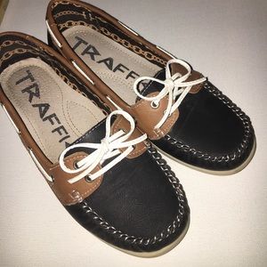 Traffic Woman's Boat Shoes