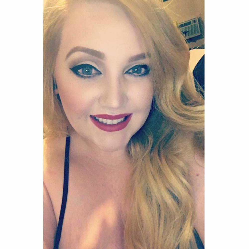 Meet your Posher, Cynthia