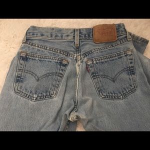 Vintage Levi's w25 L28 Student 501s button fly