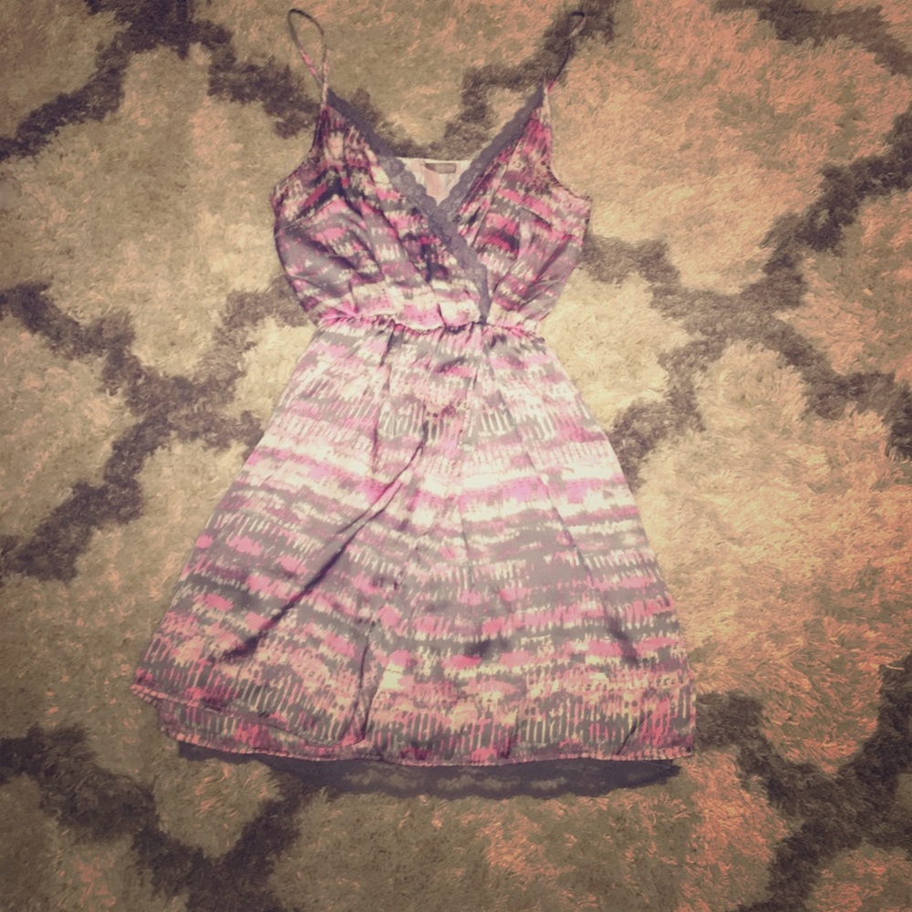 Forever 21 gray & pink satin dress