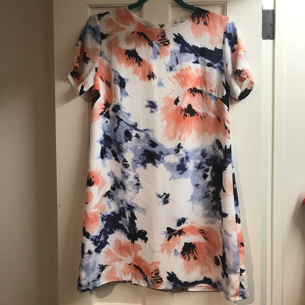 Dainty Hooligan short sleeve dress