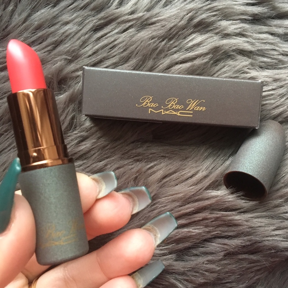 Mac Bao Bao Wan Burmese Kiss