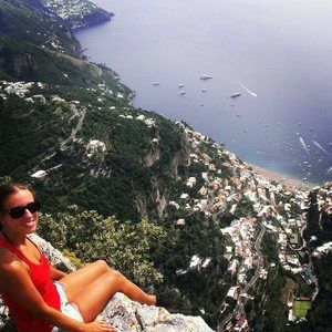 Meet your Posher, Ana