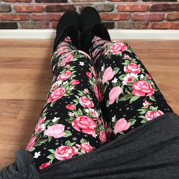 Plus Size TC Polka Dot Rose Garden Leggings - Picture 4 of 6