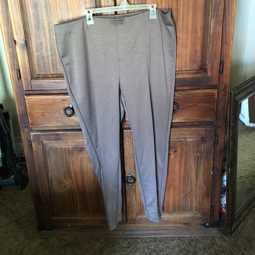 Light mocha brown spandex (polyester)skinny leg