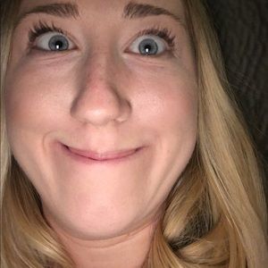 Meet your Posher, Lexie