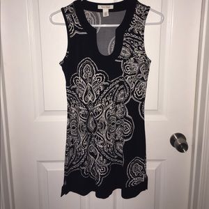Printed sleeveless tunic