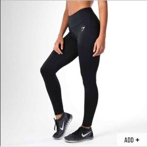 Gym shark leggings