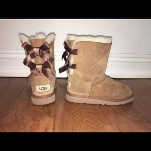 KIDS UGGS NEVER WORN