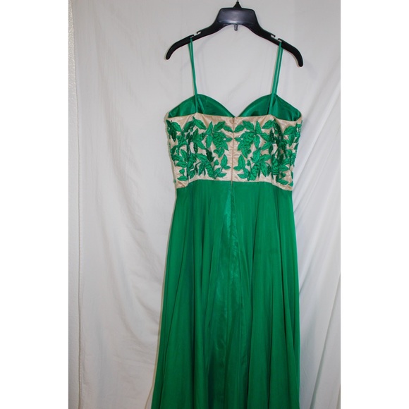 SHERRI HILL #1924 GREEN PROM DRESS (WORN ONCE)! - Picture 2 of 7