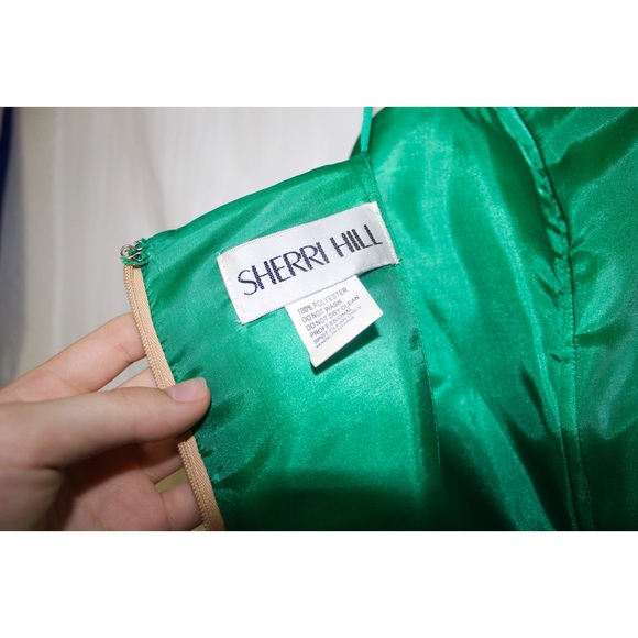 SHERRI HILL #1924 GREEN PROM DRESS (WORN ONCE)! - Picture 4 of 7