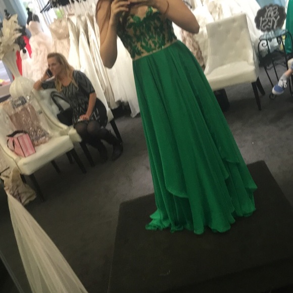 SHERRI HILL #1924 GREEN PROM DRESS (WORN ONCE)! - Picture 7 of 7