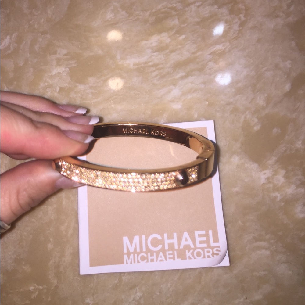 Michael Kors bracelet•