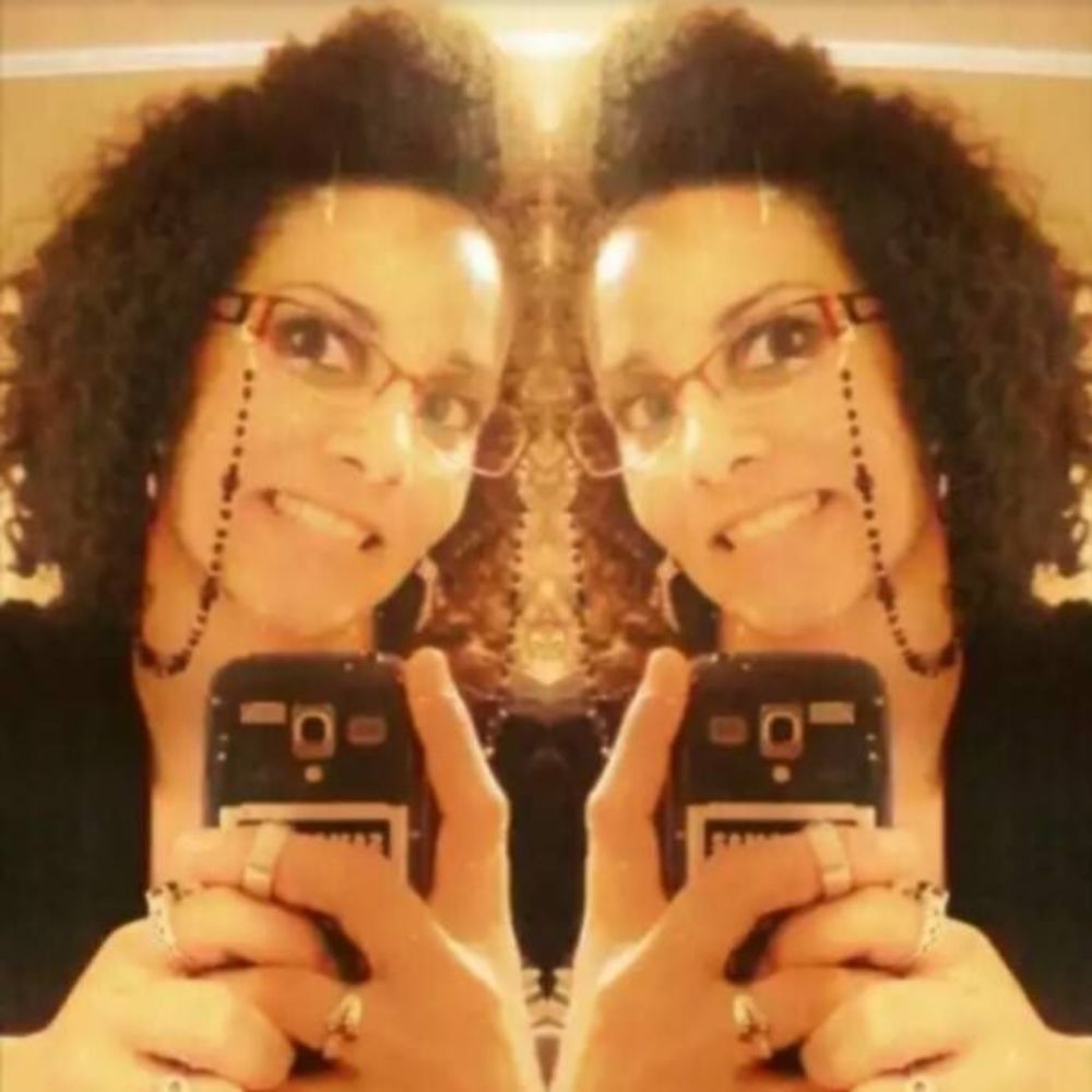 Meet your Posher, Latoya