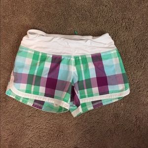 Size 4 lululemon shorts