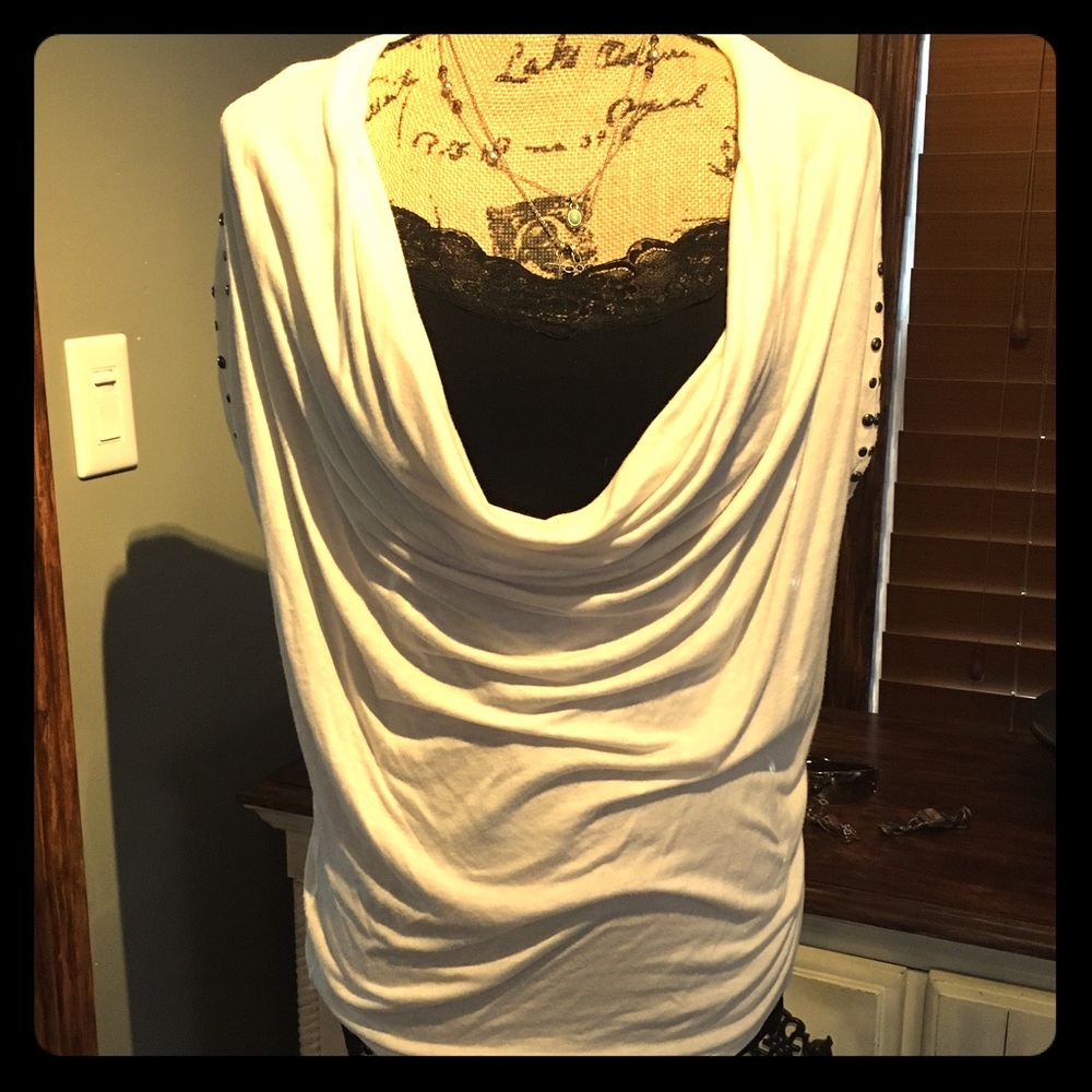 Oversized Express shirt w/studded sleeves