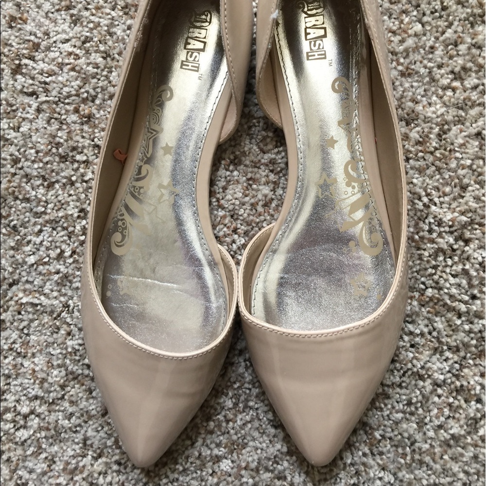 Patent Nude Flats
