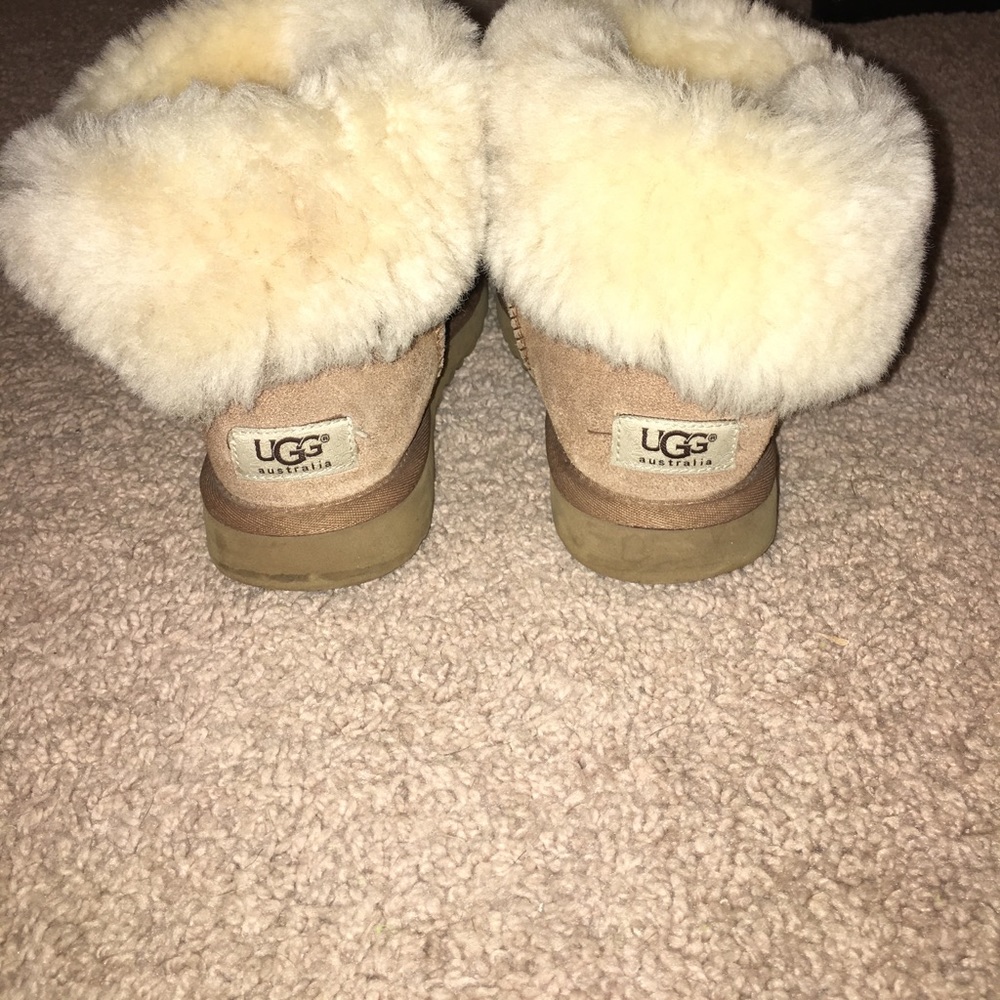 Uggs - Picture 3 of 4