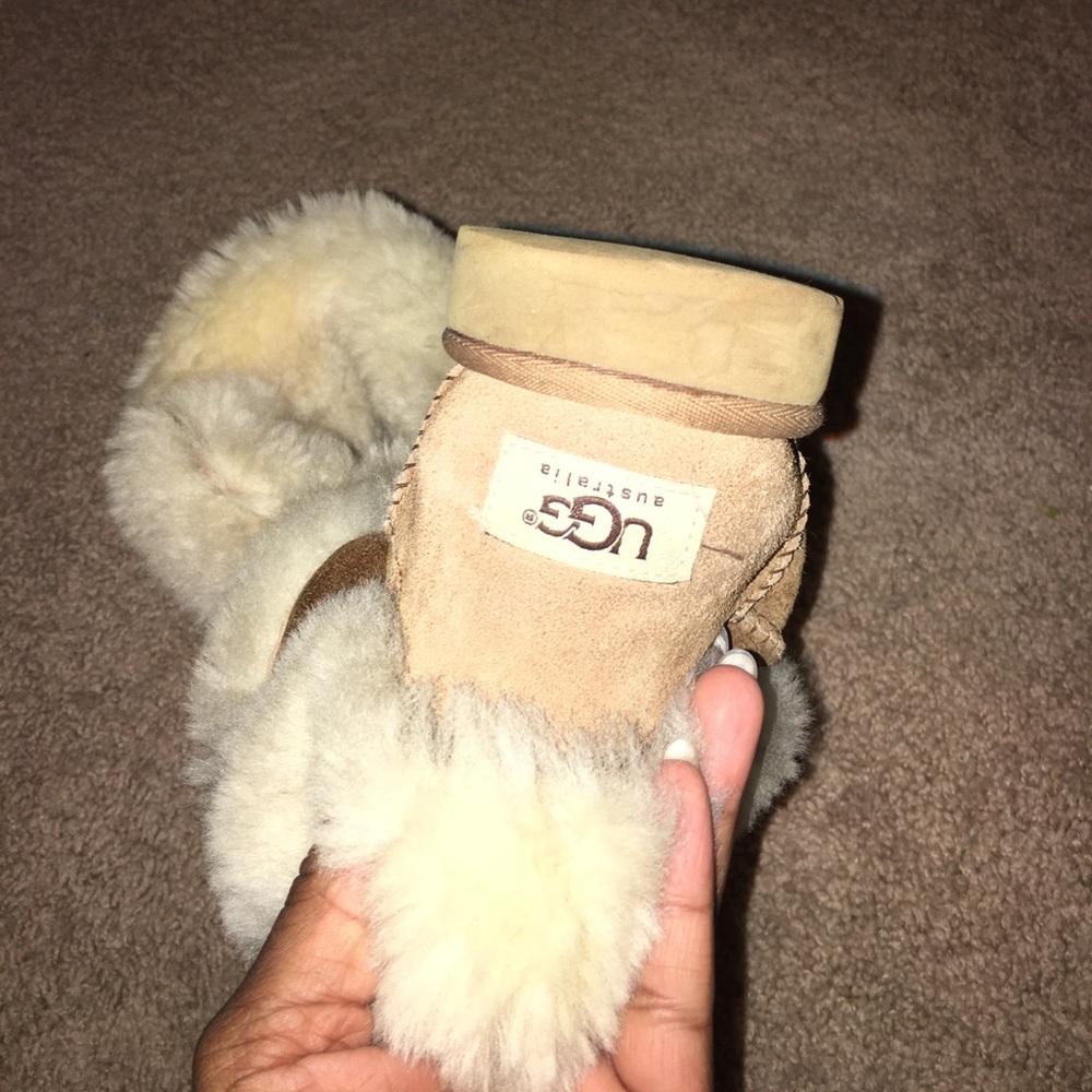 Uggs - Picture 4 of 4