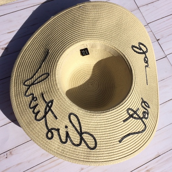 Do Not Disturb Floppy Sun Hat - Picture 2 of 8