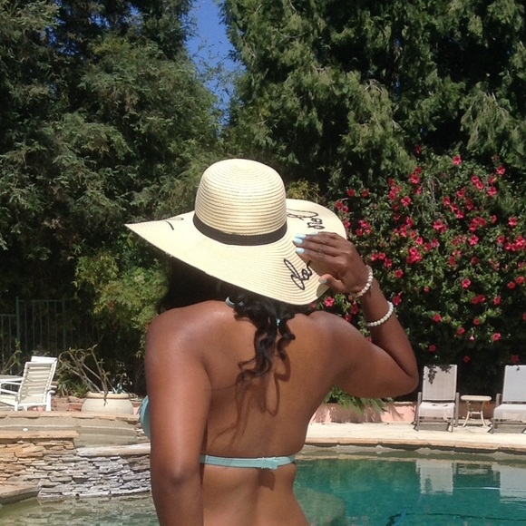 Do Not Disturb Floppy Sun Hat - Picture 7 of 8