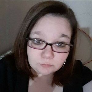 Meet your Posher, Alicia