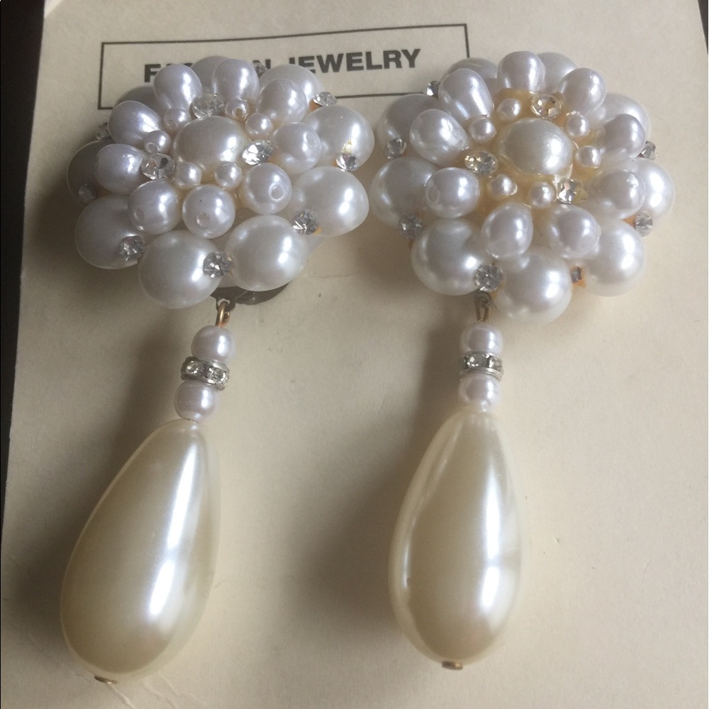 Pearl Fashion Earring
