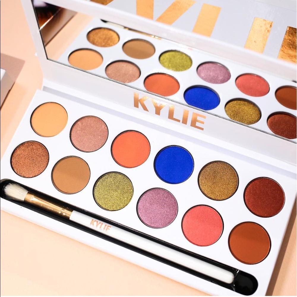 Kylie Cosmetics Royal Peach Palette