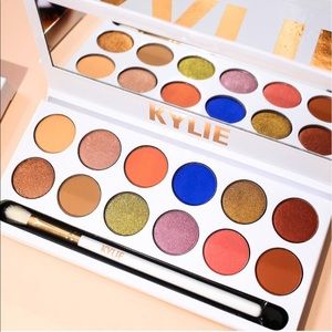 Kylie Cosmetics Royal Peach Palette