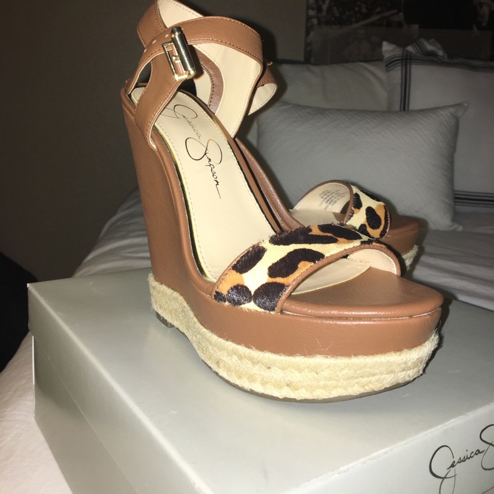 Brown wedge heel with straw botttom