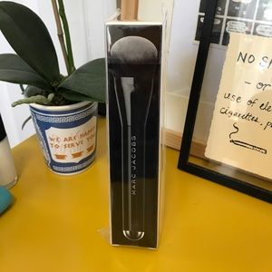 Marc Jacobs Face II Brush
