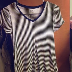 Striped V-Neck Tee ❌BUNDLE ONLY❌