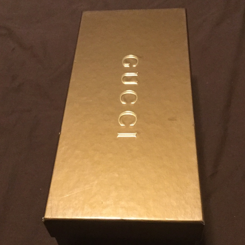 Gucci shoe