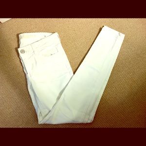 White jegging pants