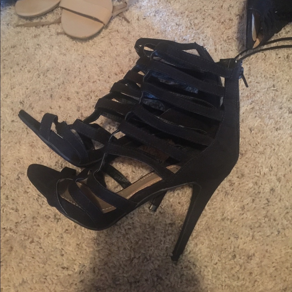 BLACK GLADIATOR STILETTO HEELS
