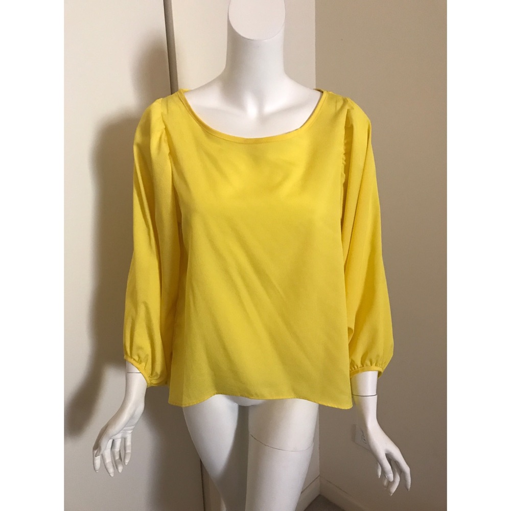 Akira yellow open back blouse